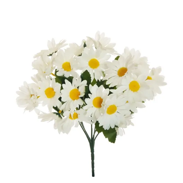 Umetno cvetje Marjetice šopek v beli barvi s sedmimi vejicami, realistično oblikovanimi cvetovi premera 6 cm in dolžino 32 cm za elegantno dekoracijo doma ali poslovnega prostora.